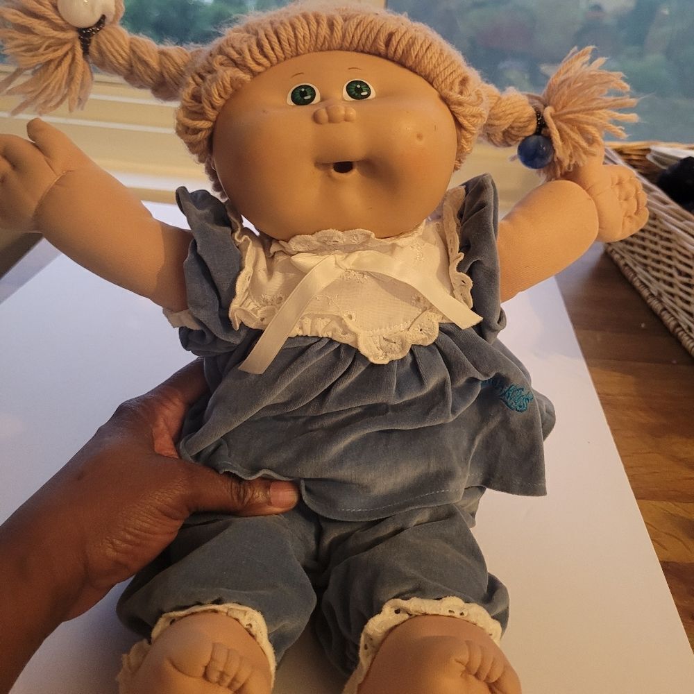 Vintage Cabbage patch kids doll/ diapers/ clothes 1985 Xavier Robert soft body